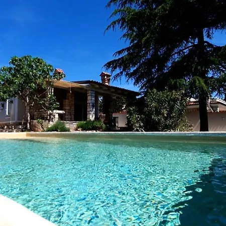 House Spina Ferienhaus *